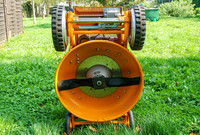 <p>Alle wetteifern sie mit Motorleistung und Schnittbreite um die Gunst des Kunden. Doch entscheidender für einen guten Rasenmäher ist die Gestaltung von…</p>