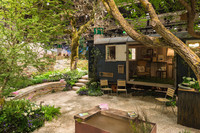 <p>Die 22 für die Giardina in Zürich gestalteten und unter gros­sem Aufwand gebauten Schaugärten sowie das Angebot der 270 Aussteller präsentieren sich…</p>