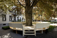 <p>Namhafte Kunstschaffende von Roman Signer bis Not Vital gestalteten im Fontanapark Chur ortsspezifische Skulpturen. Sie haben sich mit dem Park und…</p>