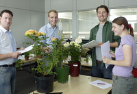 <p>Die Autorinnen empfehlen das «sportliche Verkaufen». Anhand konkreter Situationen aus dem Verkauf legen sie dar, was unter diesem Begriff zu verstehen…</p>