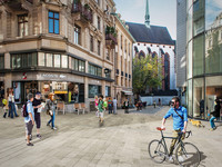 Spatenstich für Basler Flaniermeile <p>Am letzten Montag, 3. Augsut 2020, gaben der Kanton Basel-Stadt, IWB und Pro Innerstadt Basel den offiziellen Startschuss für die Erneuerung der…</p>