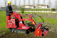 <p>Auf kleinen Baustellen, kurzen Strecken und schwierigem Boden sind Minidumper auf Raupen ideale Lastenträger. Zahlreiche Modelle können deutlich mehr…</p>