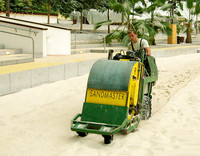 <p>«Was gibt sieben mal sieben?», lautet eine Scherzfrage; die Antwort: «feiner Sand». Bei der Sandreinigung wird Sand nur einmal gesiebt, und das nicht,…</p>