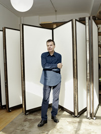 <p>Mit Günther Vogt wird der Prix Meret Oppenheim um eine Disziplin erweitert, denn erstmals wird eine Persönlichkeit im Bereich der…</p>