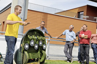 Sport- und Spielstätten optimal unterhalten <p>Sechs Schweizer Unternehmen, die in den Bereichen «Pflege, Wartung und Ausrüstung» für aussen liegende Schul- und Sportanlagen, Grünflächen,…</p>