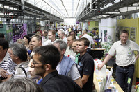 <p>Mit nützlichen Gartenbau-Apps, der Wirkung von Düften, dem Einsatz von Pflanzenstärkungsmitteln, dem Umgang mit der Luftfeuchte in Produktionsstätten…</p>