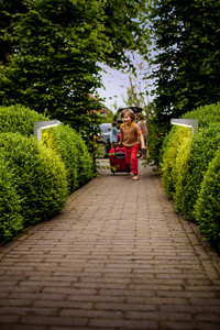 <p>Die neuen Solarleuchten mit raffinierter Solartechnologie zählen aktuell zu den energiesparendsten Lichtquellen für den Aussenbereich. Sie nutzen die…</p>