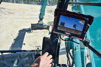 <p>Bagger mit Assistenzsystemen entwickeln beim Abziehen von ebenen oder geneigten Flächen eine sportliche Dynamik. Einfache, zwischen mehreren Maschinen…</p>