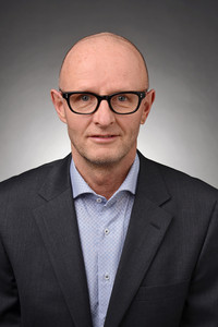 <p>Markus Spiegel ist auf das Schuljahr 2015/16 zum neuen Abteilungsleiter der Gartenbauschule Oeschberg gewählt worden. Er tritt die Nachfolge von…</p>