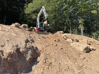 <p>Ein Bagger, ein Ausleger, ein Löffel – zu kurz gedacht, moderne Anbaugreifer können den Geräteträger erheblich aufwerten und seine Verwendung…</p>