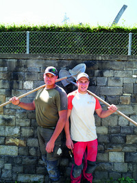 <p>Silas Nussbaumer und Elias Schöpfer vertreten die Schweiz an den WorldSkills in Shanghai. Seit ihrem Sieg an den SwissSkills bereiten sich die beiden…</p>
