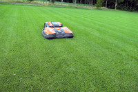 <p>Hochwertige Rasensportplätze müssen bestimmte Ansprüche an Narbendichte, Schnitthöhe und Gesamtaspekt erfüllen. Dies wurde u. a. bei der im Sommer…</p>