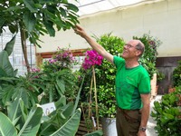 <p>Tony Muff kennt viele in der Branche und viele kennen Tony Muff. Er leitet seit 40 Jahren den Produktionsbetrieb der Heini AG in Emmen. Demnächst hat…</p>