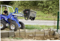 <p>Standardlader erledigen Standardaufgaben. Meistens verladen und befördern sie Material mit Schaufeln und Palettengabeln. Mit den passenden…</p>