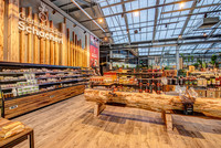 <p>Immer mehr Gartencenter verkaufen auch saisonale Frischprodukte aus dem Obst- und Gemüsesortiment oder Gourmet-&nbsp;und Convienceartikel, die eine Kühlung…</p>