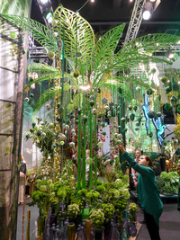 <p>Neben den Neuheiten und Trends für festlichen Baumschmuck, Beleuchtung oder Kunstblumen wurden auch in diesem Jahr saisonale Dekorationen über alle…</p>