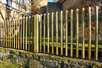 <p>Die beschriebenen traditionellen Holzzäune sind allesamt zeitlos schön und ein charakteristisches Element der Gartengestaltung im ländlichen oder…</p>