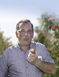 <p>Im Winter wirds still im Garten. Für viele Gartenbesitzerinnen und -besitzer beginnt die Zeit, in der sie sich Anregungen und Tipps für die nächste…</p>