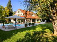 <p>Eine gute Gartengestaltung orientiert sich an der Umgebung bzw. auch an der Architektur des zugehörigen Gebäudes. Haus und Garten bilden ein…</p>