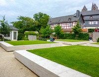 <p>Das Bauprojekt auf dem Limburger Domberg gehört zu den umstrittensten und – bezogen auf Fläche und Bauvolumen – teuersten in Deutschland. Das Ergebnis…</p>