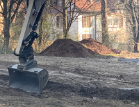 <p>Für GaLaBau-Firmen geht der Betrieb derzeit weiter. Laut Verordnung dürfen Handwerks- und Gewerbebetriebe, die über keine Verkaufs-, Schalter- oder…</p>