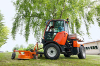 <p>Knickgelenkte Geräteträger ganzjährig einsetzen – für solch wechselhafte Einsätze bieten die Hersteller viele brauchbare Ansätze. Aber nicht jedes…</p>