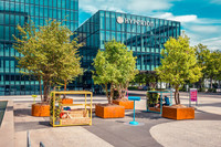 Mobile Bäume gegen Hitzestress in Städten <p>Die Sommer in der Schweiz werden immer heisser – besonders Städte leiden unter dem Temperaturanstieg. Die Bauer Baumschule aus dem Kanton Baselland…</p>