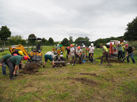 <p>Der Spatenstich für das Bildungszentrum für Gärtner JardinSuisse Aarau (JSA) ist erfolgt. Der Neubau wird in einer Spezialzone der Schweizerischen…</p>