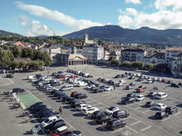 <p>Der Marktplatz von Vevey wird bis Ende 2024 vom Parkplatz zur teils auto­freien Platzfläche umgestaltet. Die Neupflanzung der historischen Baumreihe,…</p>
