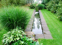 <p>Ruhige Wasserflächen, die als Spiegel des Himmels betrachtet werden, ziehen die Menschen seit jeher in ihren Bann. Das unbewegte Wasser dient…</p>