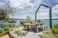 <p>Gleich zwei grosse Gartenschauen am Bodensee, in Überlingen und Lindau, öffnen dieses Frühjahr ihre Pforten. Das Netzwerk Bodenseegärten veranstaltet…</p>