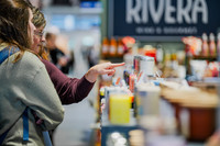 <p>Ab 2027 findet die Fachmesse für den Detailhandel Ornaris nur noch ein Mal im Jahr in Bern statt. Die Durchführung im Sommer biete künftig grösseres…</p>