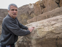 <p>Zwischen Gansingen und Oberhofen im Fricktal gibt es ein Gestein, das schweizweit einmalig ist: Schilfsandstein. Er wird von der Familie Obrist…</p>