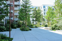 <p>Aussergewöhnlich grossformatige Betonplatten prägen die Aussenraumgestaltung von «The Cloud» in Baar. Das neue, hochwertige Wohnquartier besteht aus…</p>