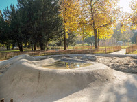 Fünf Spielinseln – fünf Themen <p>Moderne Spielanlagen im historischen Friedhof– dieses gestalterisch herausfordernde Projekt wurde im Kannenfeldpark in Basel realisiert. Klettern,…</p>