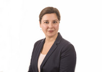 <p>Nach über 30 Jahren im Amt übergibt Emanuel Trueb die Leitung der Stadtgärtnerei Basel aufgrund seiner Pensionierung an Petra Huser. Sie übernimmt das…</p>