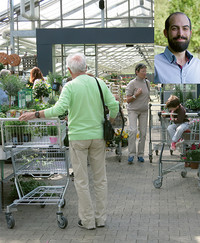 <p>Wie gut kennt sich das Verkaufspersonal in Bau- und Hobbymärkten und in Fachgartencentern mit einheimischen Pflanzen aus? Daniel Ballmer, Geschäfts-…</p>