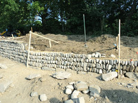 Baustelle der Clawdd-Mauer,