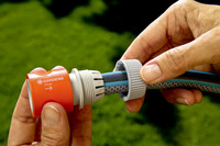 <p>Der beste Schlauch nützt nichts, wenn die Schlauchkupplungen und -anschlussstücke auseinanderfliegen oder ständig vor sich hin pieseln. Deshalb lohnt…</p>