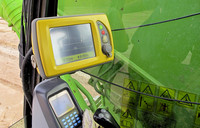 <p>Mit elektronischen Anzeigesystemen können Baggerfahrer komplexe räumliche Planungsdaten schnell und präzise in die Landschaft zaubern. Einen günstigen…</p>