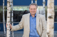 <p>Den Weg der Giardina von der ersten Veranstaltung in Basel zur führenden Indoormesse in Europa miterlebt hat Peter Richard. Seit der Geburtsstunde der…</p>