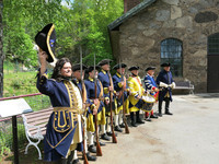 <p>Husqvarna blickt auf eine bewegte Firmengeschichte zurück. Vor 325 Jahren als eine Waffenschmiede gegründet, avancierte der Hersteller erst im…</p>