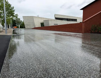 <p>Beton ist der zentrale Baustoff der Gegenwart – die Oberflächenbehandlung definiert das Erscheinungsbild. Zur Oberflächengestaltung werden vor allem…</p>