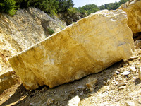 <p>Noch zu Beginn des 20. Jahrhunderts standen im Schweizer Jura etwa 200 Steinbrüche in Betrieb. Ganze Städte und Dörfer verdanken dem gelb-beigen,…</p>
