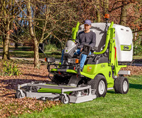 <p>Viele Millionen Kubikmeter Luft verwenden Kommunalarbeiter und Dienstleister, um Herbstlaub in Parks und Grünanlagen mit Laubbläsern…</p>