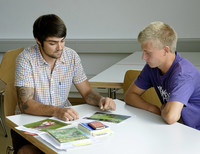 <p>Bevor Gartenideen realisiert werden können, müssen sie auch verkauft werden – und das will gelernt sein. Bereits im 2. Lehrjahr steht für die…</p>