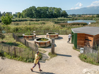 <p>Mit dem <a href="https://www.heimatschutz.ch/wakkerpreis" target="_blank" rel="noreferrer">Wakkerpreis 2022</a> zeichnet der Schweizer Heimatschutz die Gemeinde Meyrin (GE) aus.&nbsp;Laut Medienmitteilung gelinge es der Gemeinde, die Anliegen…</p>