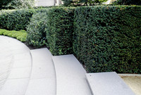 <p>Beim Bau einer Treppe im privaten Garten oder einer öffentlichen Anlage stellt sich im Zusammenhang mit der topografischen Gestaltung immer wieder die…</p>