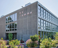 <p>Das Bildungszentrum Emme in Burgdorf (bzemme) wurde am 21. August nach einer umfassenden Sanierung eingeweiht. Es bietet seinen Lernenden mehr Platz,…</p>