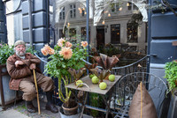 <p>Tage Andersen gilt als einer der renommiertesten Floristen Europas. Mit seinen opulenten Blumenarrangements gewann er internationales Ansehen und…</p>